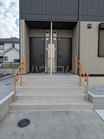 28/30 エントランス