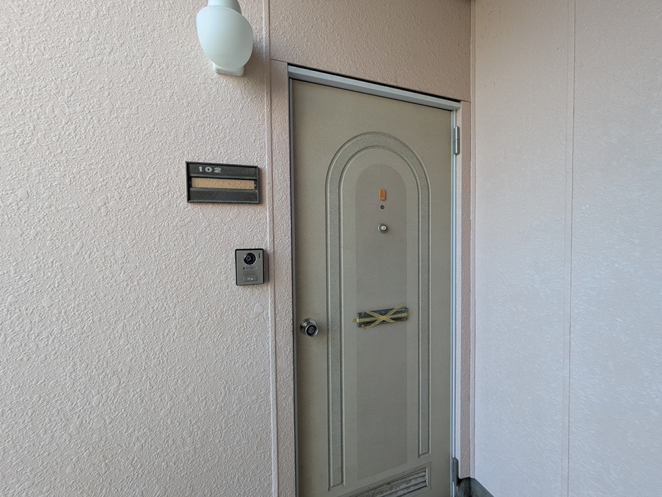 19/30 エントランス