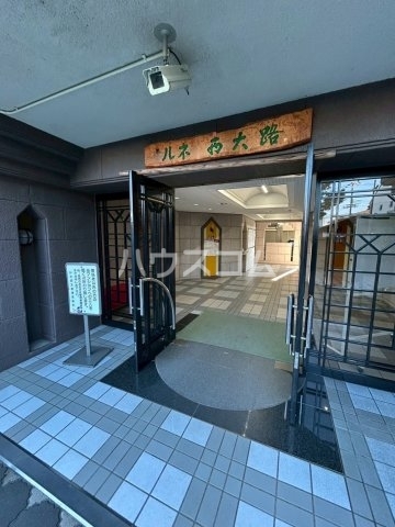 28/30 エントランス