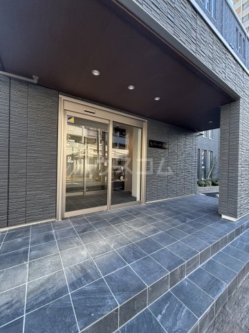 25/30 エントランス