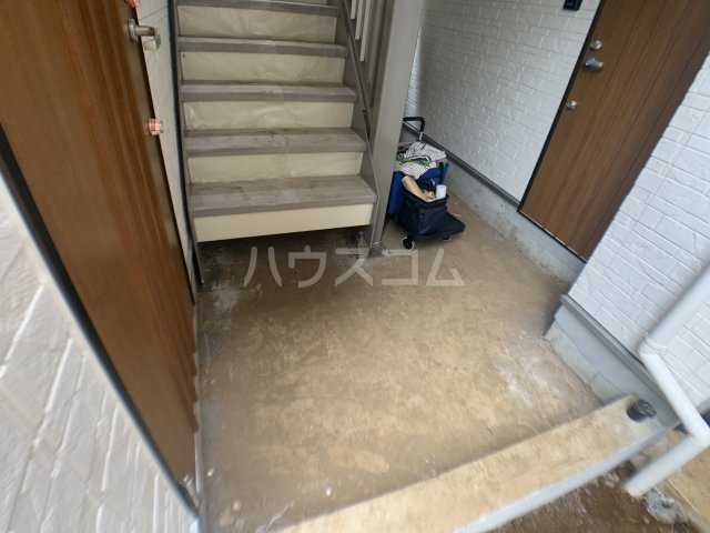 22/30 エントランス