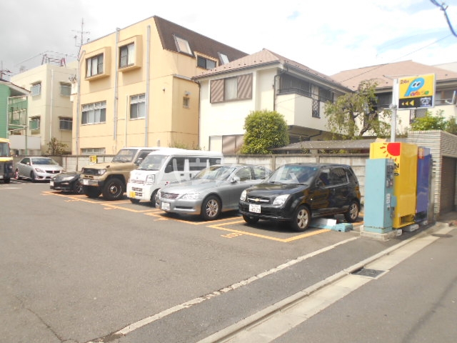 22/30 駐車場