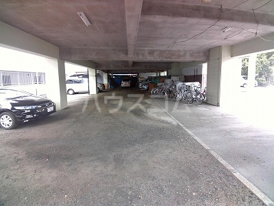 22/30 駐車場