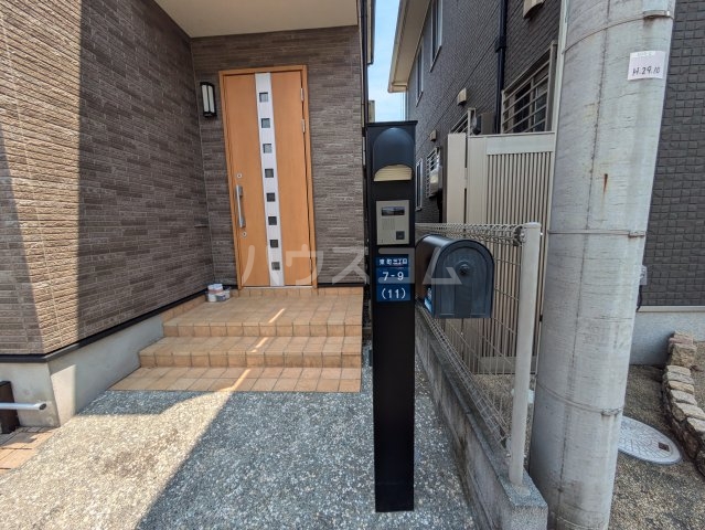 20/28 エントランス