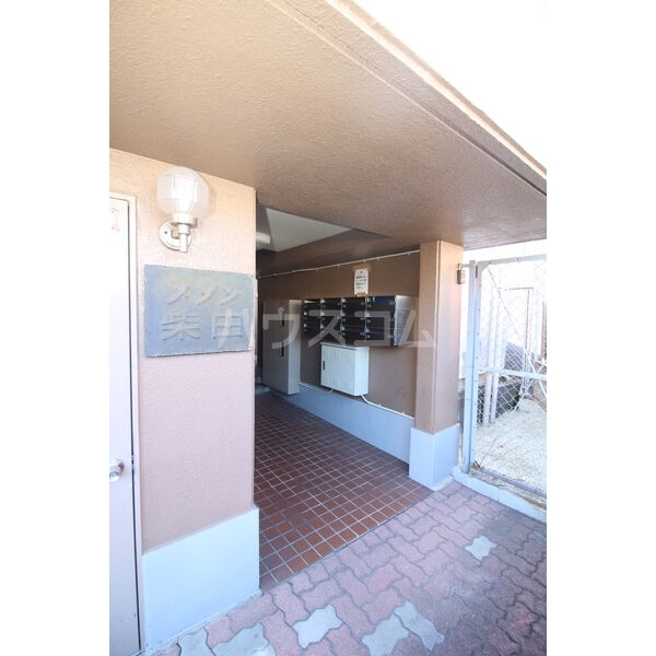 17/20 エントランス