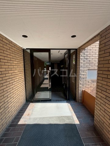 2/4 エントランス