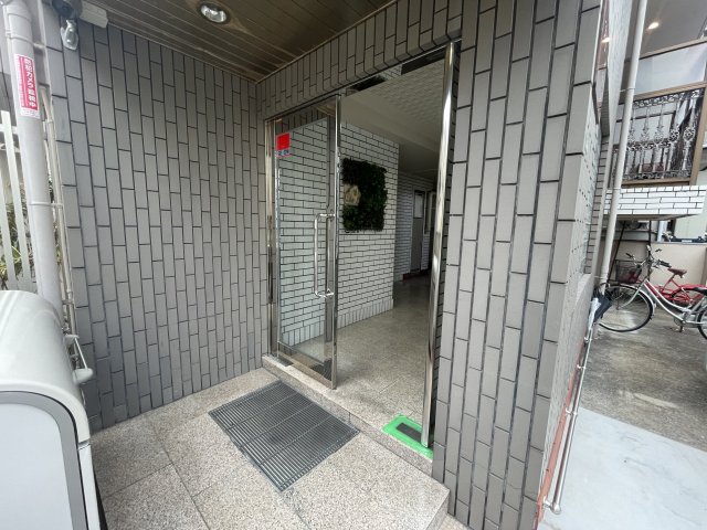 14/22 エントランス