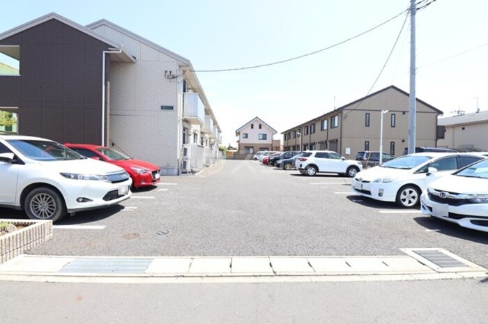 3/7 駐車場