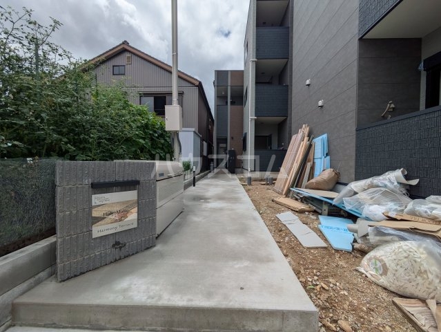 21/25 エントランス