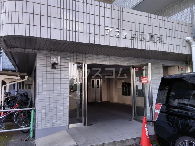 21/30 エントランス