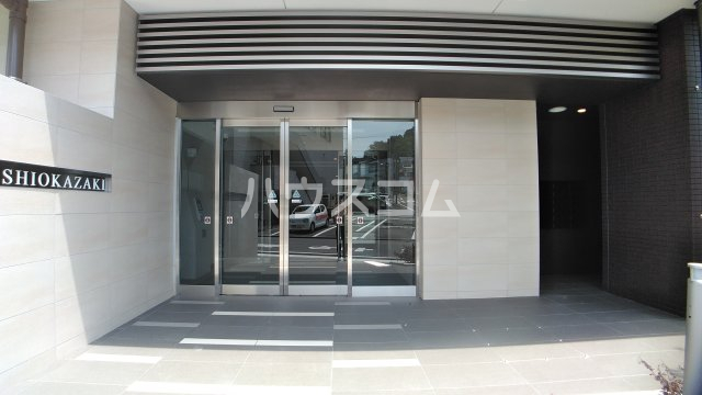 2/5 エントランス