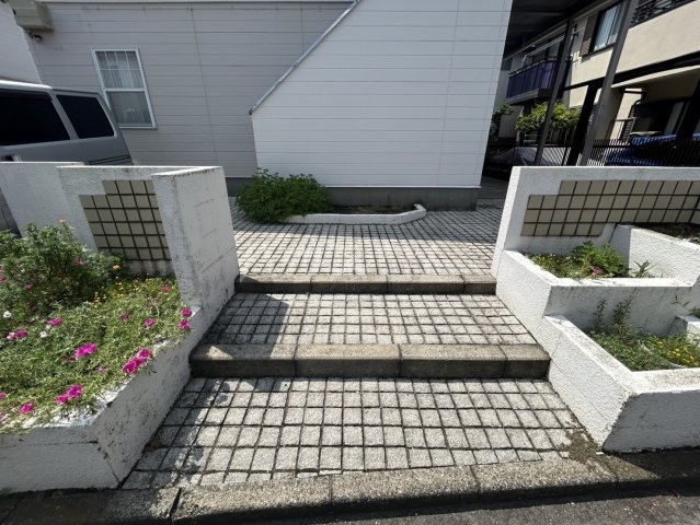 2/5 エントランス