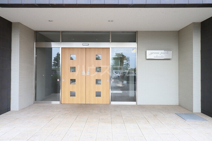 16/27 エントランス