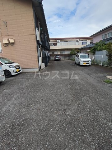 21/26 駐車場