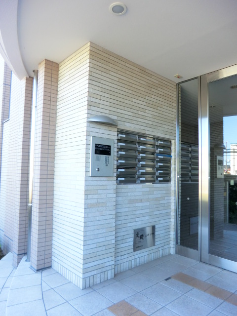 21/23 エントランス