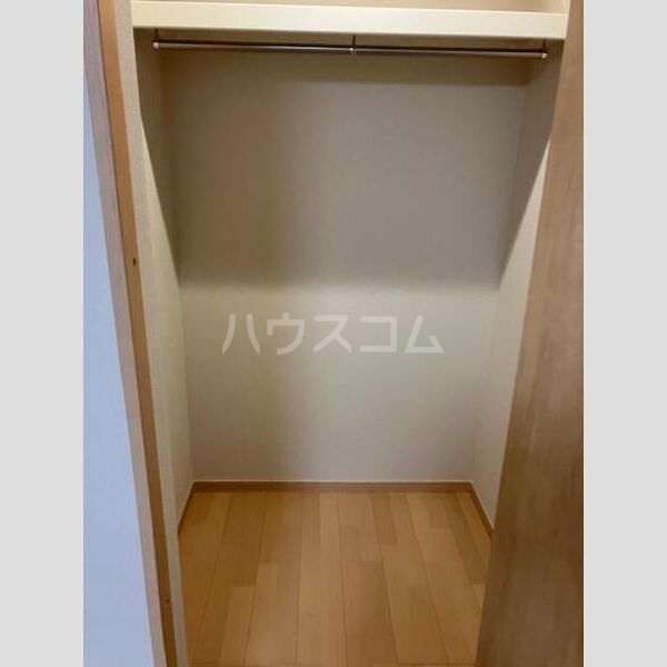 広野4丁目貸家A棟の収納