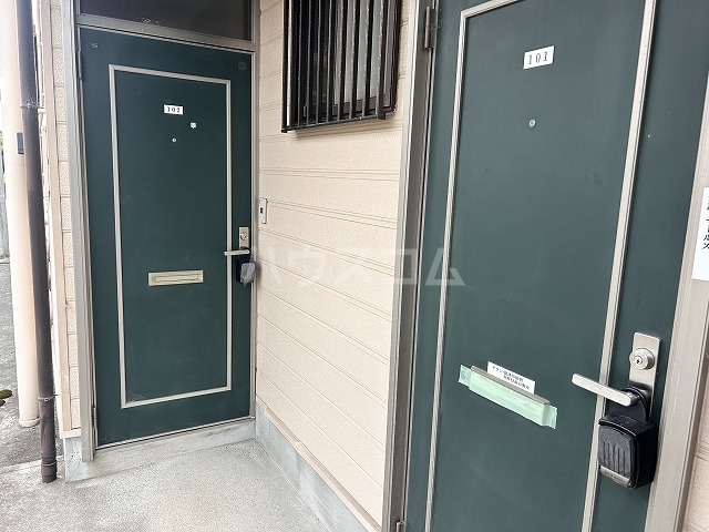 20/24 エントランス