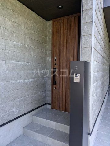 28/29 エントランス