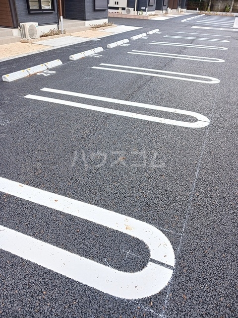 17/27 駐車場