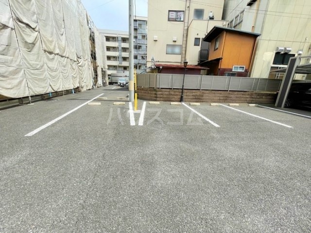 28/30 駐車場