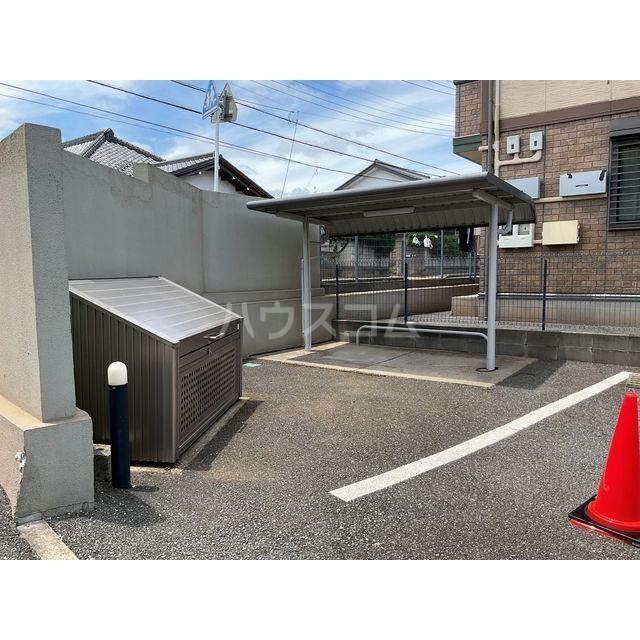 25/30 駐車場