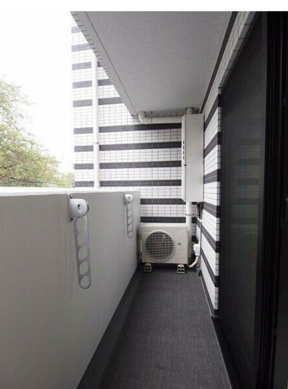 19/30 バルコニー