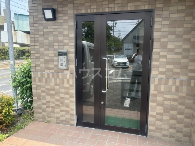 16/26 エントランス