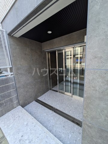 20/30 エントランス