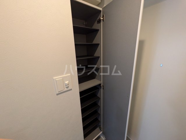 13/30 収納