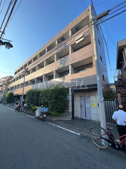 14/15 エントランス