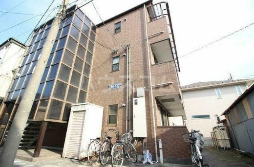 19/25 エントランス