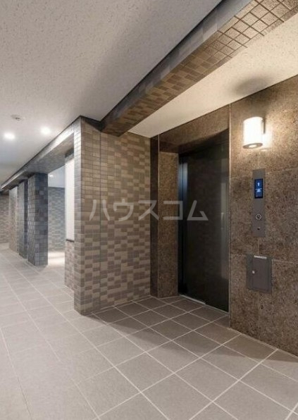 17/26 エントランス