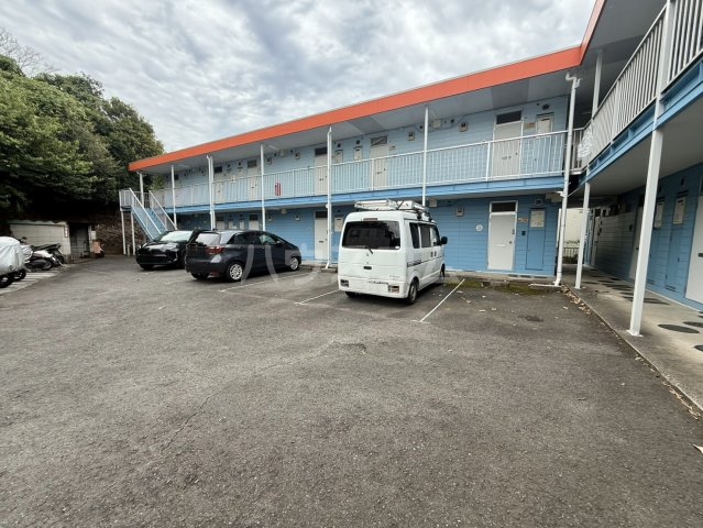 21/28 駐車場