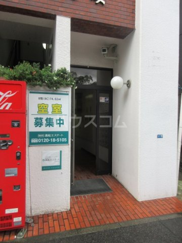 21/27 エントランス