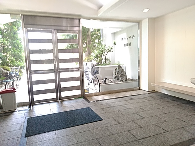 15/24 エントランス