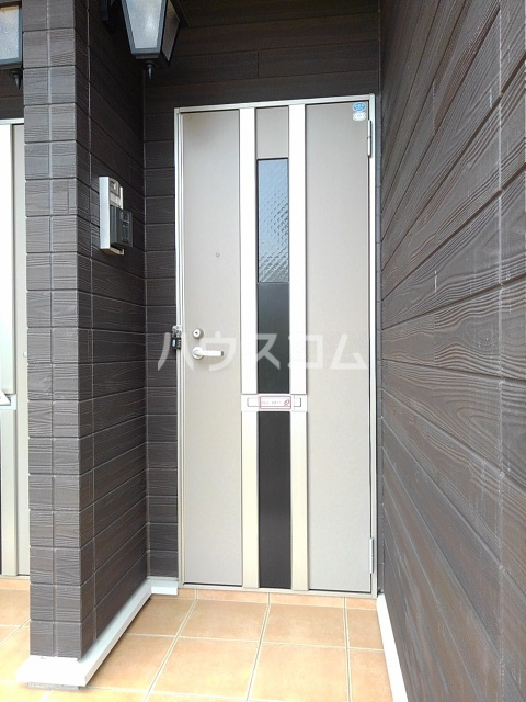 14/20 エントランス