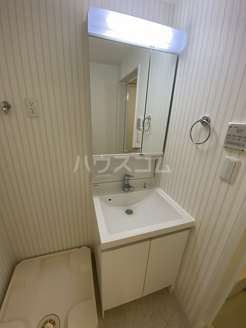13/30 洗面