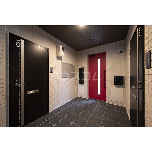 2/3 エントランス