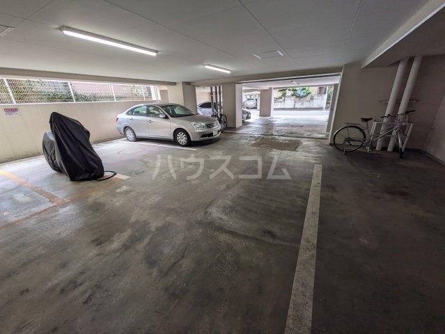 2/2 駐車場