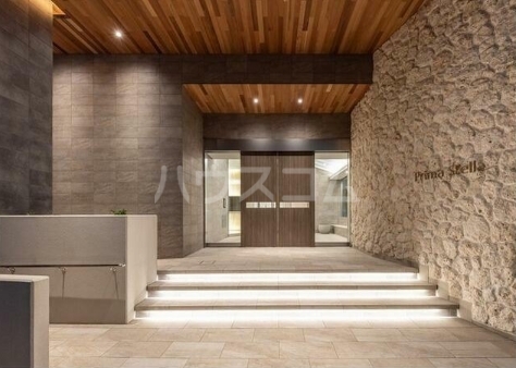 16/27 エントランス