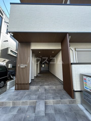 2/5 エントランス