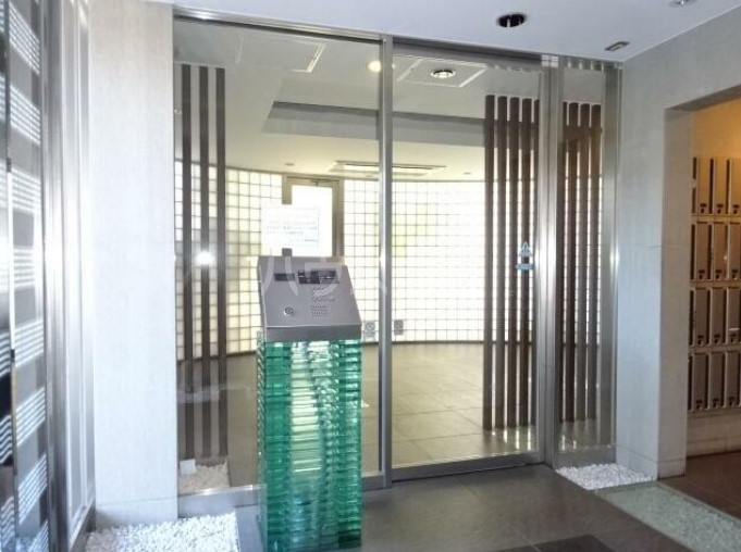 17/21 エントランス