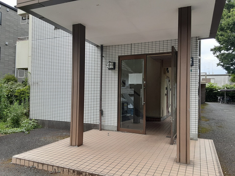 2/5 エントランス