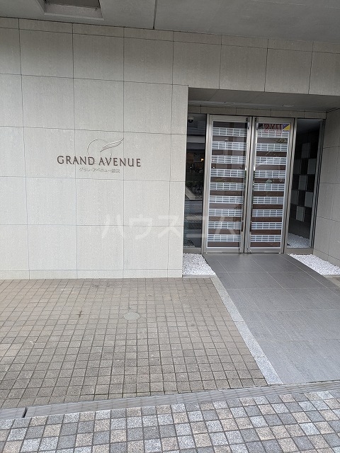 2/5 エントランス