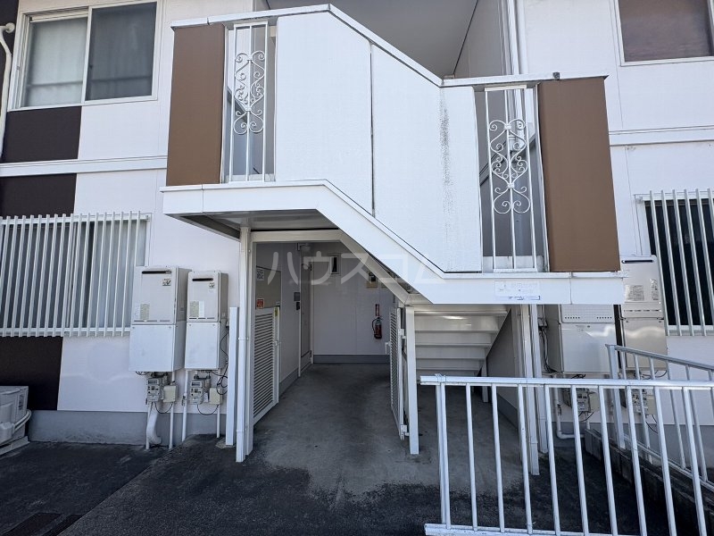 20/28 エントランス