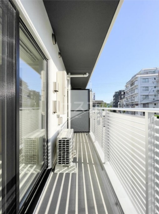 13/27 バルコニー