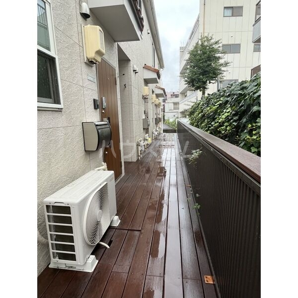 21/22 エントランス