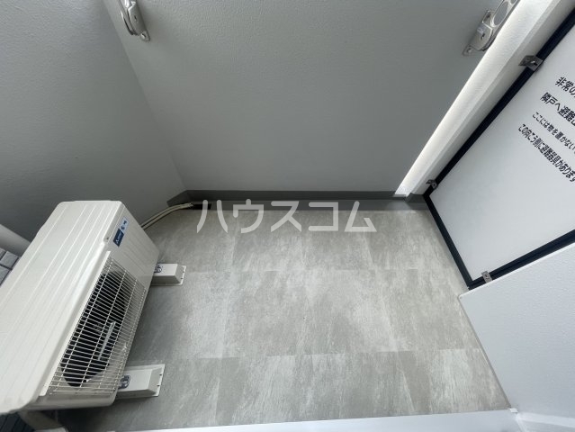 21/30 バルコニー