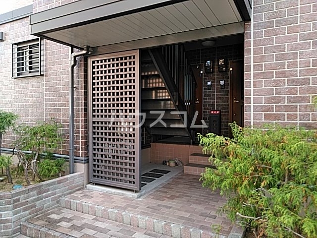 17/28 エントランス