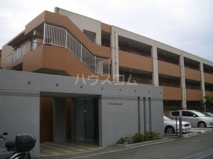 17/22 エントランス